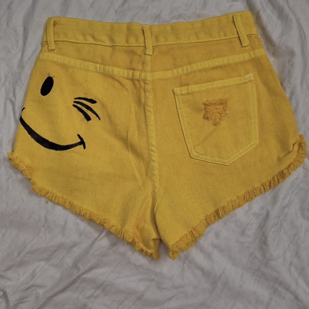 Copycat The Bad Batch Arlin Yellow Smiley Shorts